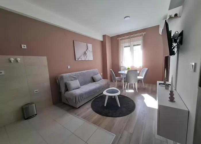 Dora Διαμέρισμα Jagodina